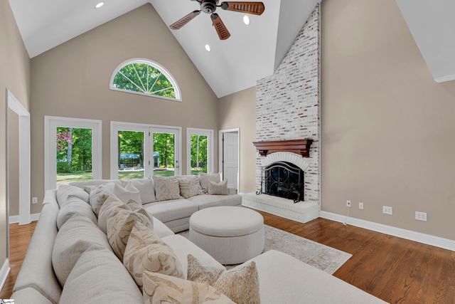 60 Clark Road, Taylors, SC 29687