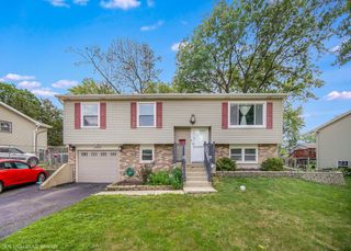 2905 EDGEWOOD Parkway, Woodridge, IL 60517