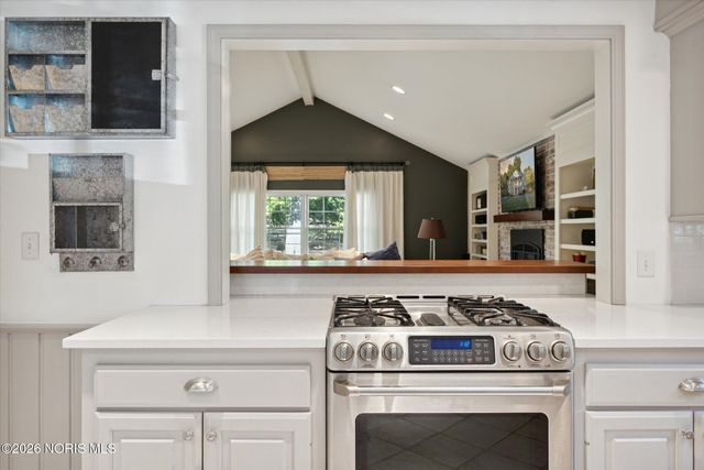 3544 Edgevale Road, Ottawa Hills, OH 43606