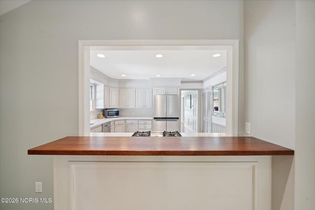 3544 Edgevale Road, Ottawa Hills, OH 43606