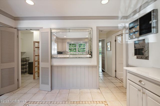 3544 Edgevale Road, Ottawa Hills, OH 43606