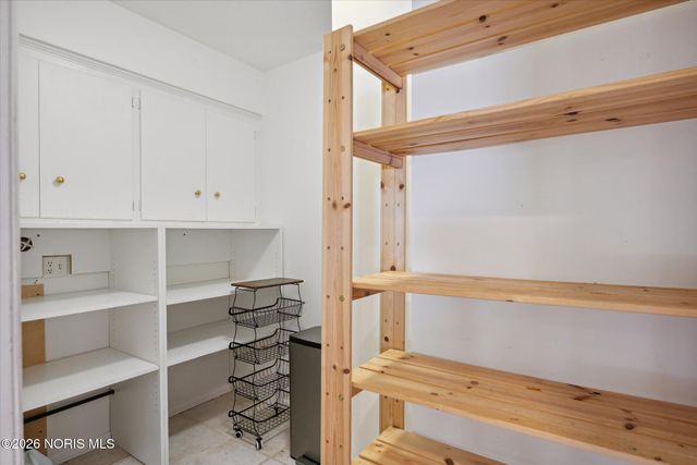 3544 Edgevale Road, Ottawa Hills, OH 43606