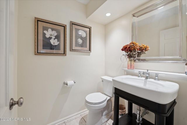 3544 Edgevale Road, Ottawa Hills, OH 43606