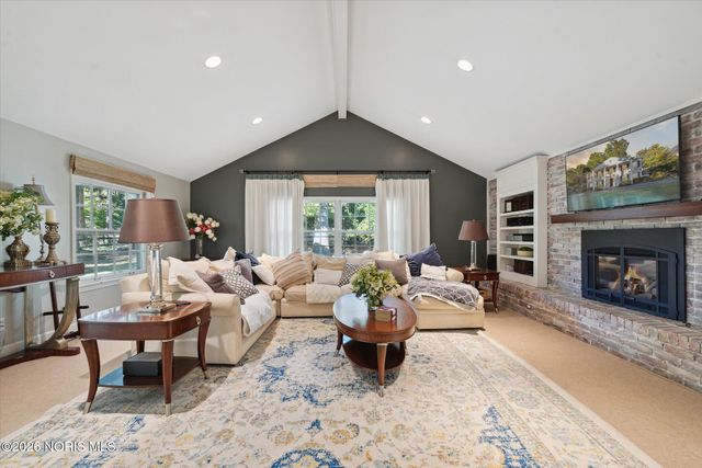 3544 Edgevale Road, Ottawa Hills, OH 43606