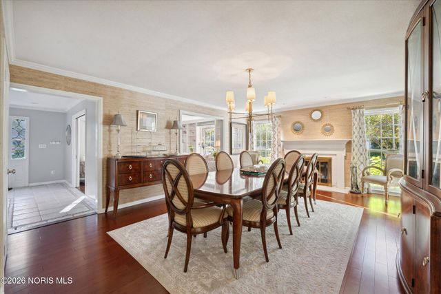 3544 Edgevale Road, Ottawa Hills, OH 43606