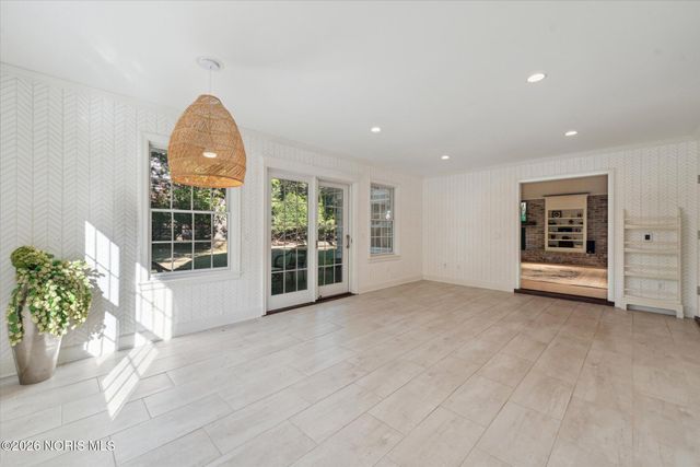 3544 Edgevale Road, Ottawa Hills, OH 43606