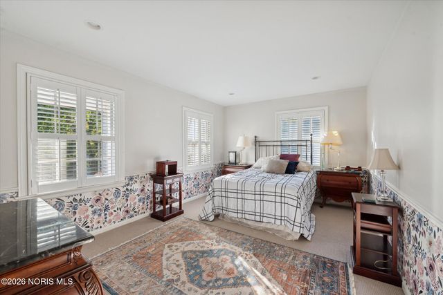 3544 Edgevale Road, Ottawa Hills, OH 43606