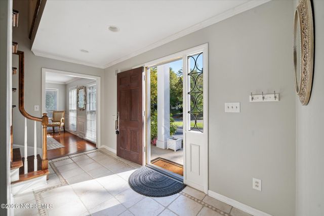 3544 Edgevale Road, Ottawa Hills, OH 43606