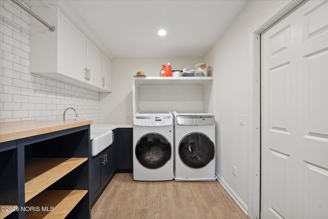 3544 Edgevale Road, Ottawa Hills, OH 43606