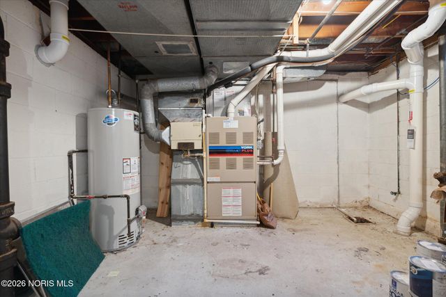 3544 Edgevale Road, Ottawa Hills, OH 43606