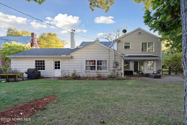 3544 Edgevale Road, Ottawa Hills, OH 43606