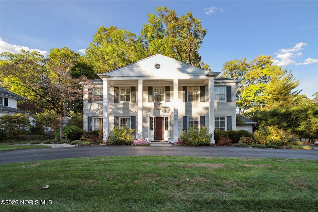 3544 Edgevale Road, Ottawa Hills, OH 43606