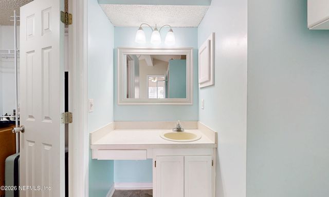 2921 TUSCARORA Trail, Middleburg, FL 32068