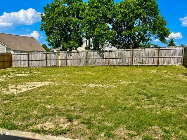 2211 Puffin Place, Fayetteville, NC 28306