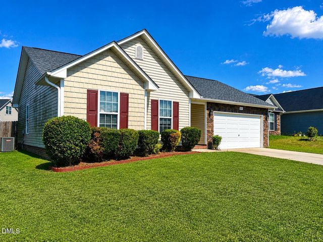 2211 Puffin Place, Fayetteville, NC 28306