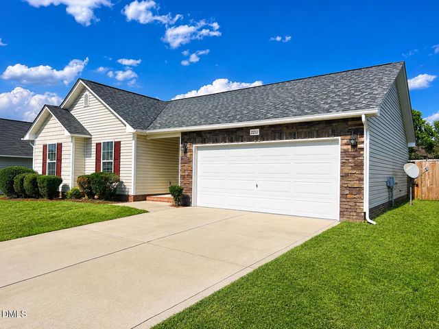 2211 Puffin Place, Fayetteville, NC 28306