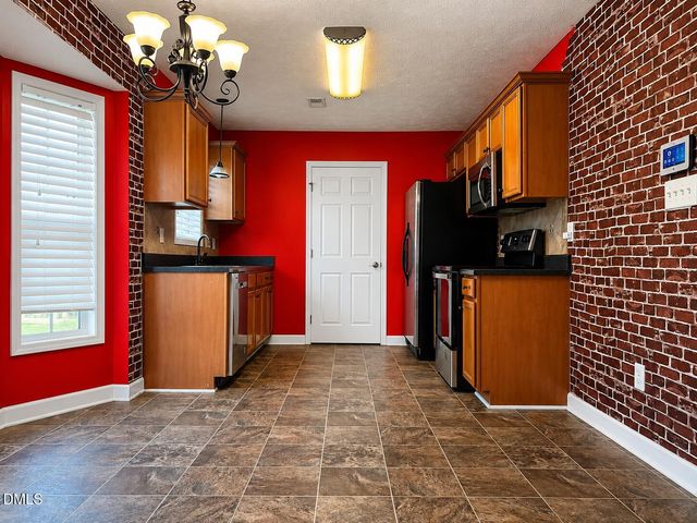 2211 Puffin Place, Fayetteville, NC 28306