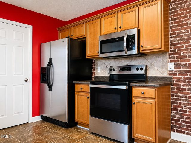 2211 Puffin Place, Fayetteville, NC 28306