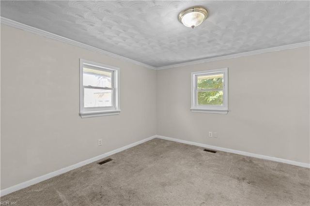 2600 W Weaver RD, Hampton, VA 23666