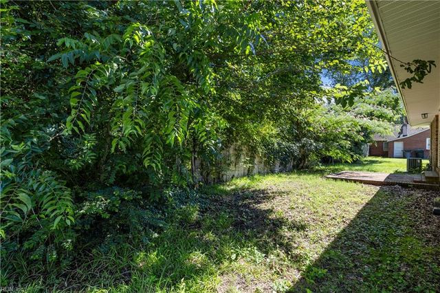2600 W Weaver RD, Hampton, VA 23666