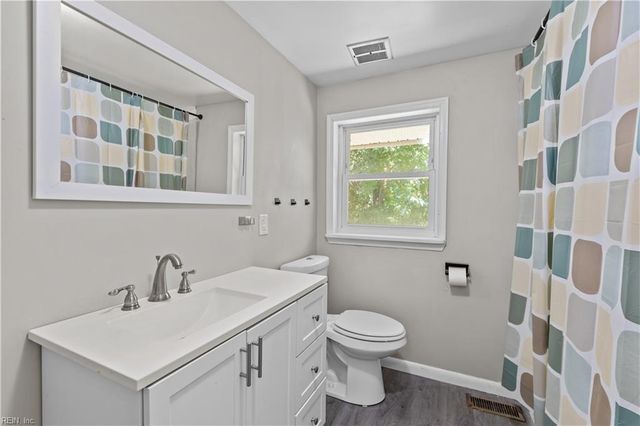 2600 W Weaver RD, Hampton, VA 23666