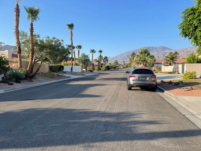 52420 Avenida Juarez, La Quinta, CA 92253