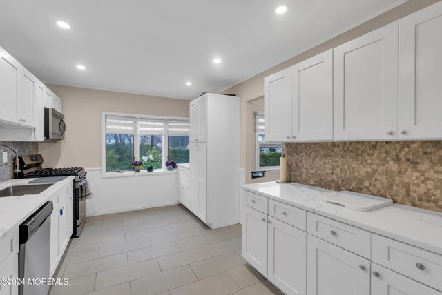 2 Youmans Avenue, Eatontown, NJ 07724