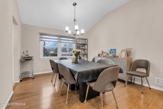 2 Youmans Avenue, Eatontown, NJ 07724