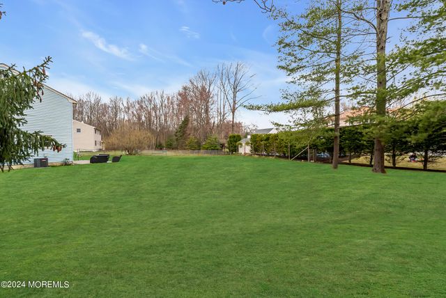 2 Youmans Avenue, Eatontown, NJ 07724