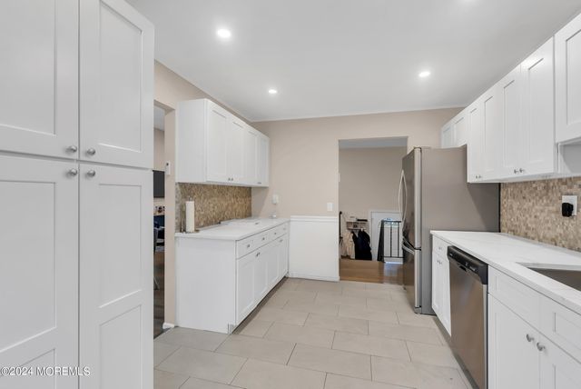 2 Youmans Avenue, Eatontown, NJ 07724