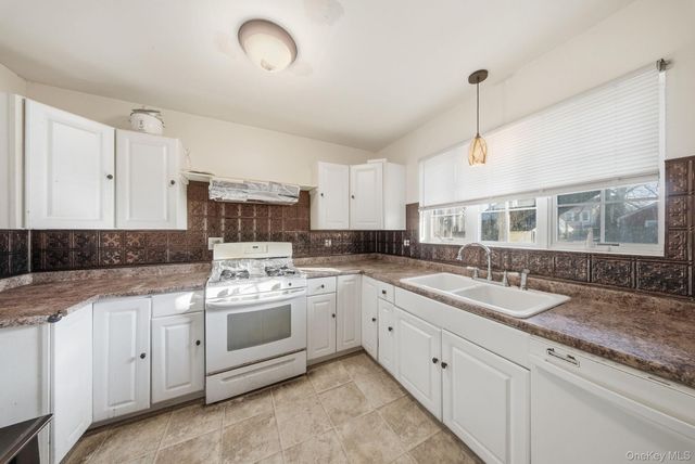 21 Ridge Street, Middletown, NY 10940