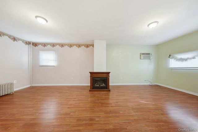 21 Ridge Street, Middletown, NY 10940