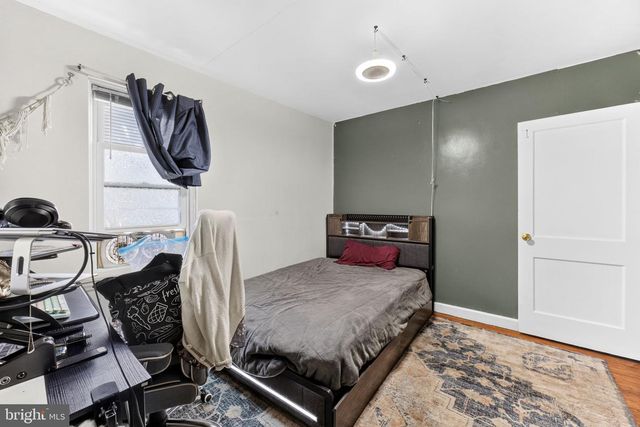 412 N AMBLER ST, Quakertown, PA 18951