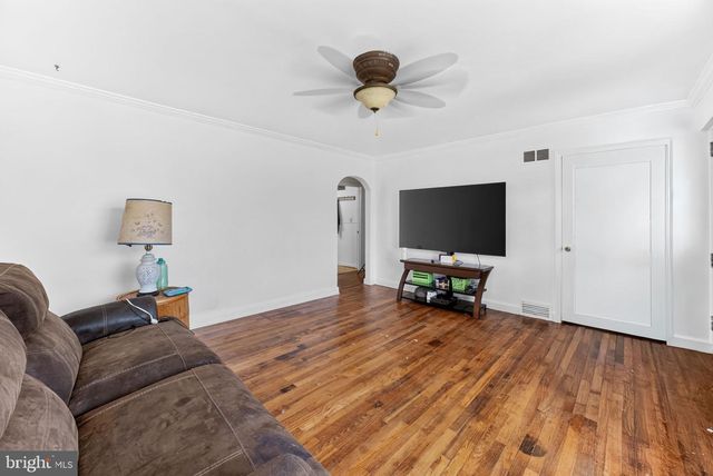412 N AMBLER ST, Quakertown, PA 18951
