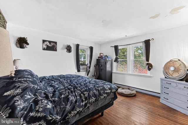 412 N AMBLER ST, Quakertown, PA 18951