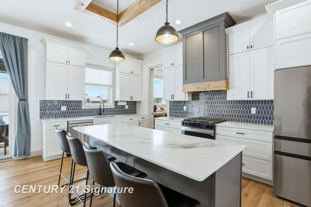 8442 Oakhill Drive, Tittabawassee Twp, MI 48623