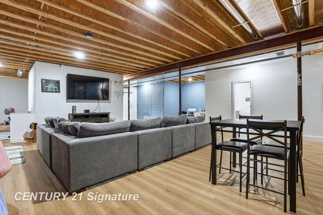 8442 Oakhill Drive, Tittabawassee Twp, MI 48623