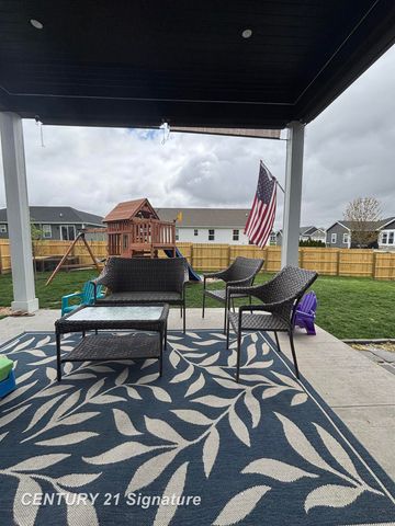 8442 Oakhill Drive, Tittabawassee Twp, MI 48623