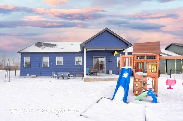 8442 Oakhill Drive, Tittabawassee Twp, MI 48623