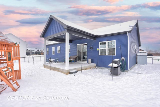 8442 Oakhill Drive, Tittabawassee Twp, MI 48623