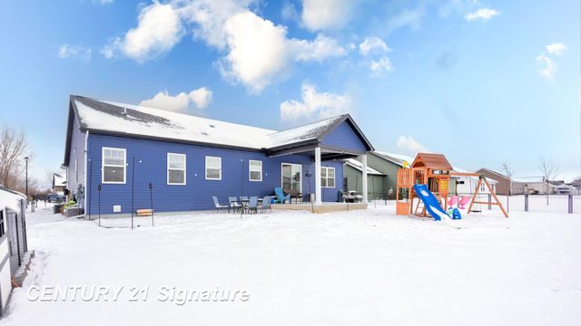 8442 Oakhill Drive, Tittabawassee Twp, MI 48623