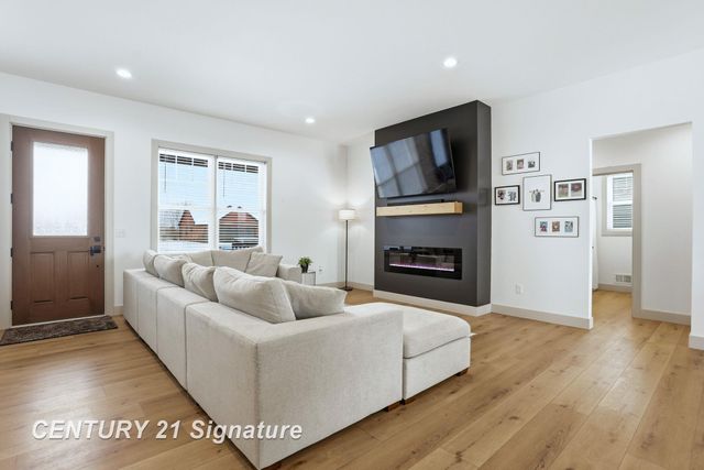 8442 Oakhill Drive, Tittabawassee Twp, MI 48623