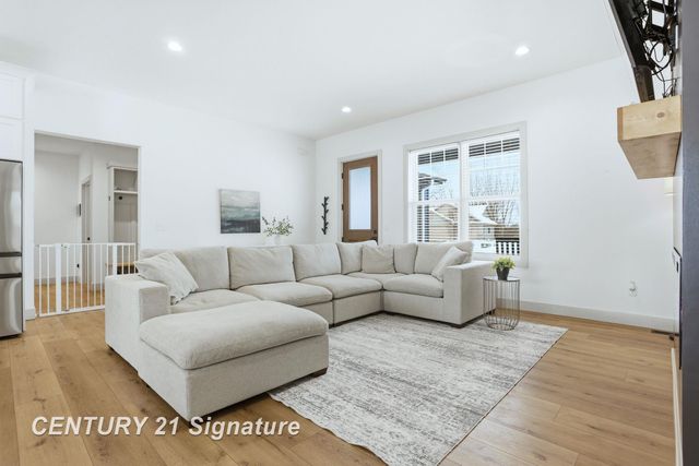 8442 Oakhill Drive, Tittabawassee Twp, MI 48623