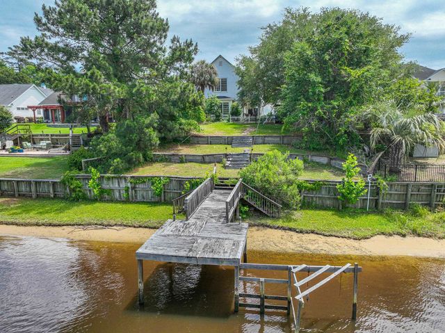 383 Pilothouse Dr., Myrtle Beach, SC 29577