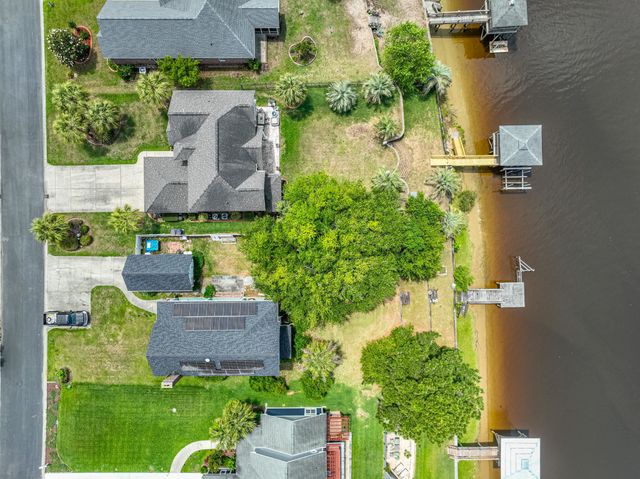 383 Pilothouse Dr., Myrtle Beach, SC 29577