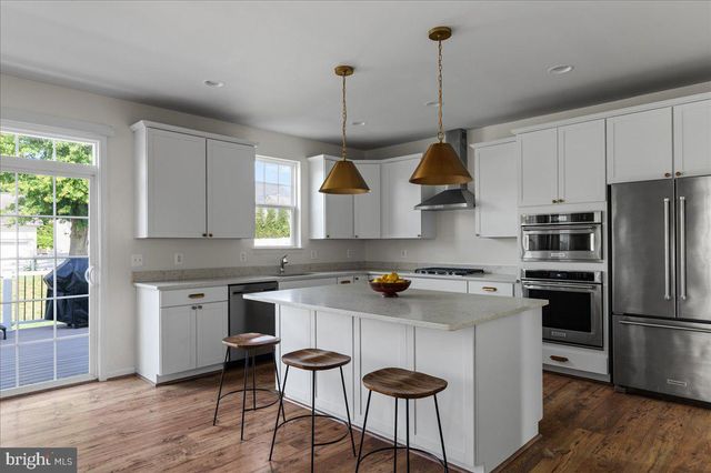 803 STEPHAN MACE CT, Purcellville, VA 20132
