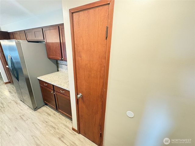 1828 Gossard Street, Enumclaw, WA 98022