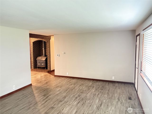 1828 Gossard Street, Enumclaw, WA 98022