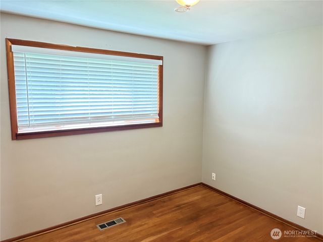 1828 Gossard Street, Enumclaw, WA 98022
