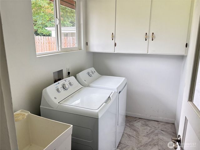 1828 Gossard Street, Enumclaw, WA 98022